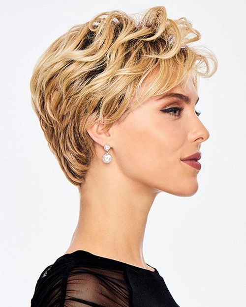 Chic Wavy | Synthetic Wig By Hairdo